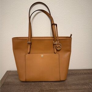 Michael Kors Jet Set Saffiano Leather Tote – Camel